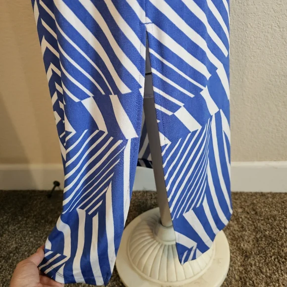TRAVELERS by CHICO'S Stretch Resort Side slit Maxi Dress Blue White Size 0/small - Picture 6 of 11